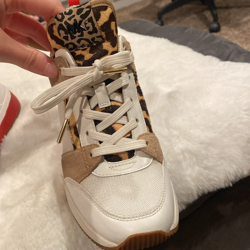 Michael kors wedge Georgie sneakers leopard and white with gold and red accents - Picture 10 of 17